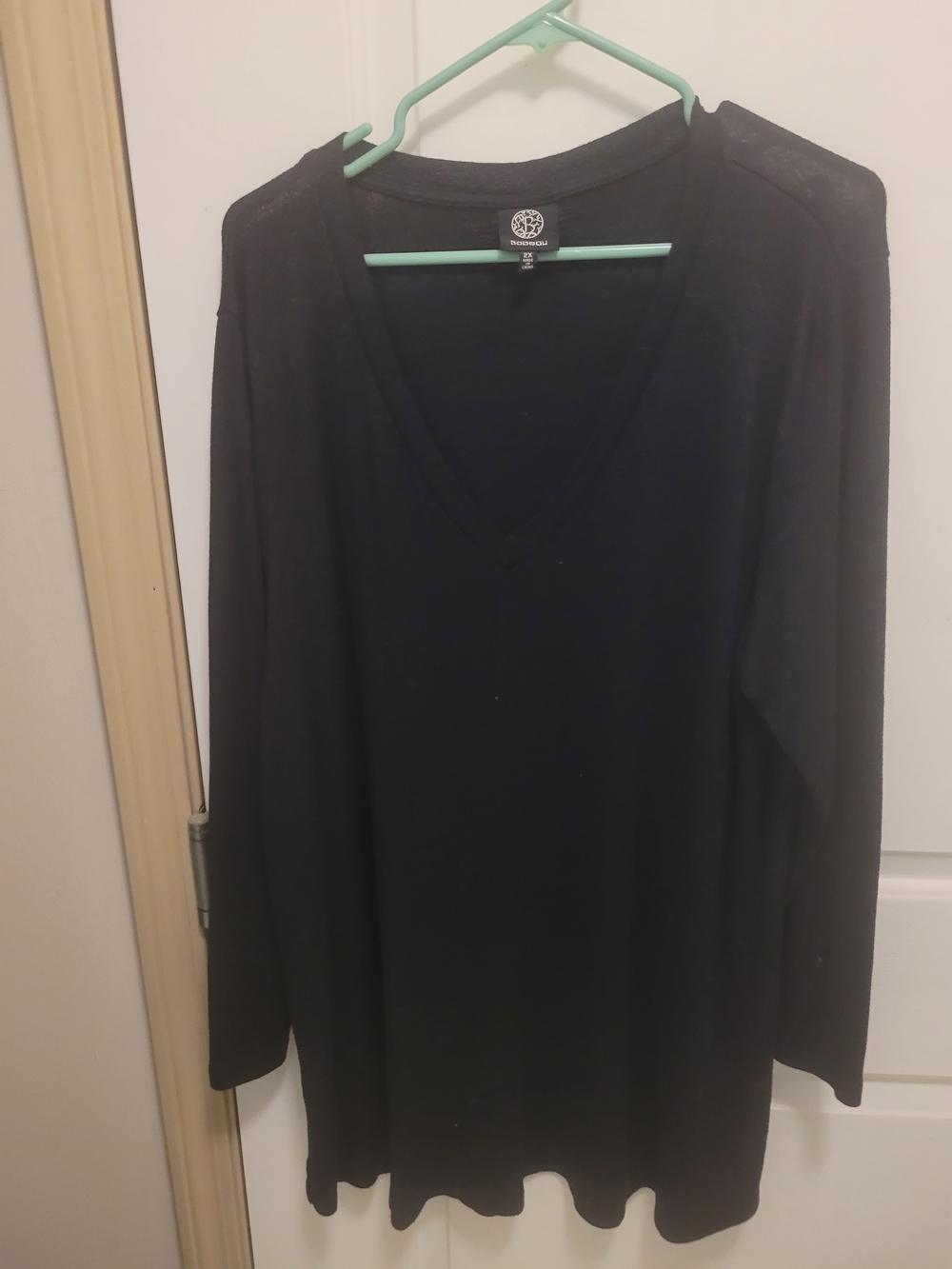 bobeau Black V-Neck Long Sleeve Sweater